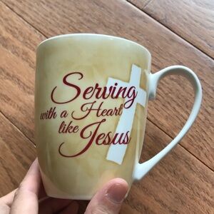 Serving with a heart like Jesus mug